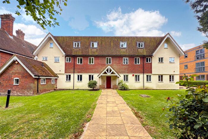2 Bedroom Apartment For Sale In Astwick Manor, Coopers Green Lane, Hatfield, Hertfordshire, AL10