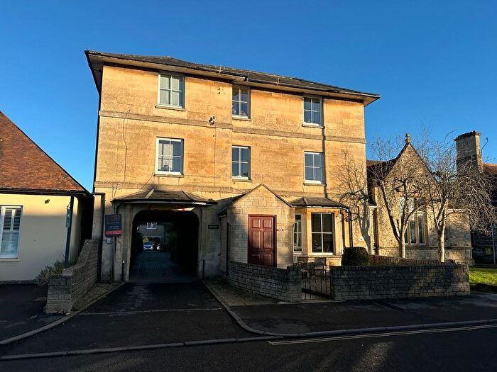 1 Bedroom Flat To Rent In Victoria Road, Cirencester, GL7