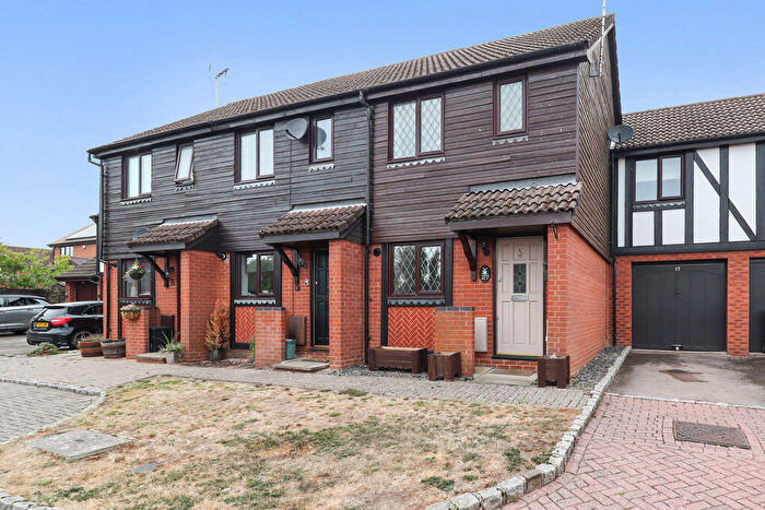 2 Bedroom End Of Terrace House For Sale In Windmill Field, Windlesham, GU20