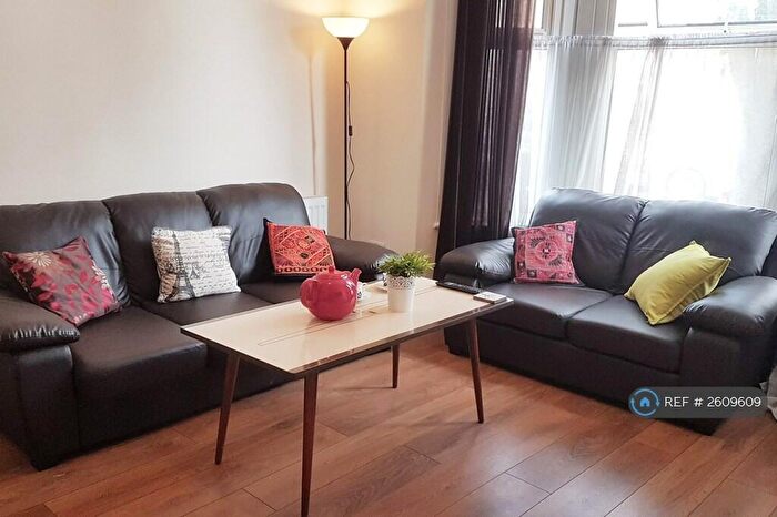 4 Bedroom Terraced House To Rent In Croft Street, London, SE8