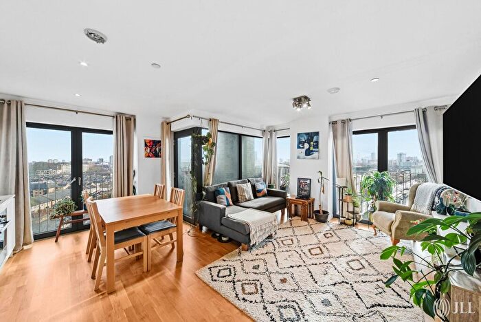 2 Bedroom Flat For Sale In Azure Building, Great Eastern Road, London, E15