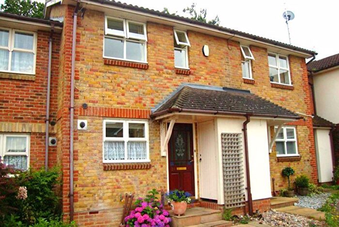 2 Bedroom Terraced House To Rent In Carpenter Close, Billericay, CM12