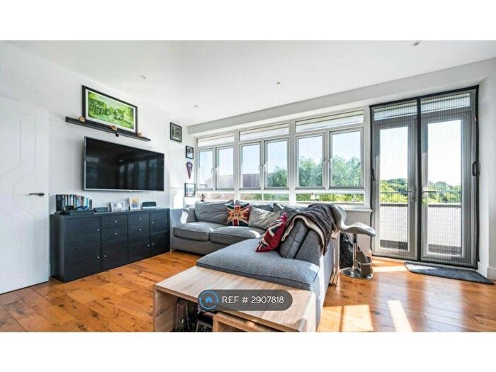 1 Bedroom Flat To Rent In Lime Tree Way, Basingstoke, RG24