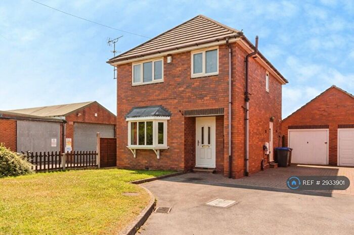 3 Bedroom Detached House To Rent In Smithy Fold, Macclesfield, SK11