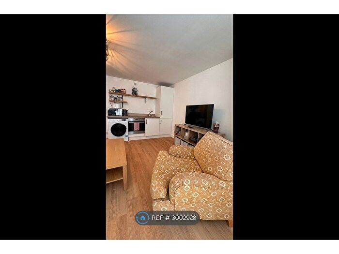 2 Bedroom Flat To Rent In Athelstan Road, Margate, CT9