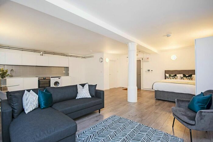 Studio To Rent In Tyssen Street, Dalston, London, E8