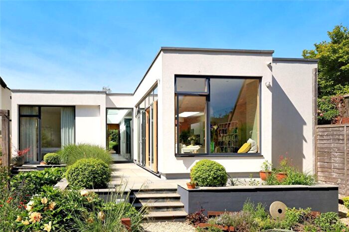 3 Bedroom Detached House For Sale In Cherry Tree Lane, Chalfont St. Peter, Gerrards Cross, Buckinghamshire, SL9