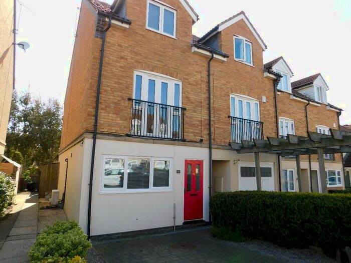 4 Bedroom Town House To Rent In St. Katherines Mews, Peterborough, Cambridgeshire, PE7
