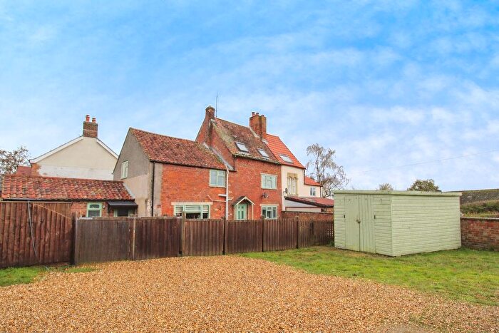 4 Bedroom Semi-Detached House For Sale In Church Lane, North Bradley, BA14