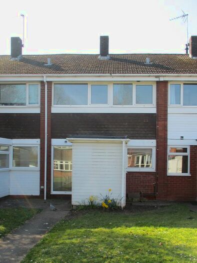 3 Bedroom Town House To Rent In Grange Road, Penkridge, ST19