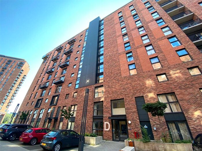 2 Bedroom Apartment To Rent In Wilburn Basin, Ordsall Lane, Salford, Greater Manchester, M5