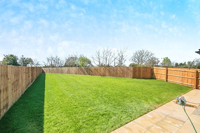 4 Bedroom Detached House For Sale In Spalding Way, Chelmondiston, Ipswich, IP9