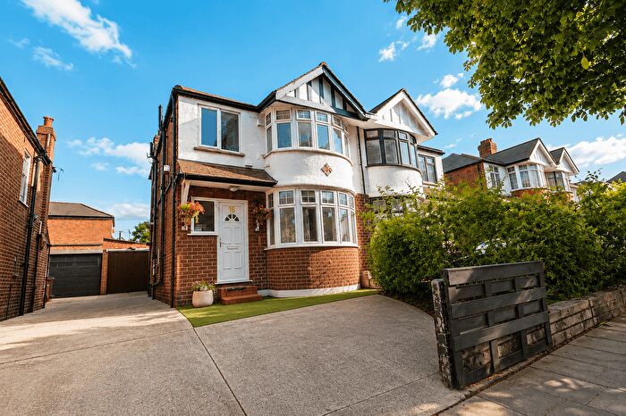 3 Bedroom Semi-Detached House For Sale In Twyford Abbey Road, Hanger Lane, London, NW10