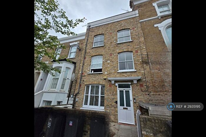 1 Bedroom Flat To Rent In Nevill Road, London, N16