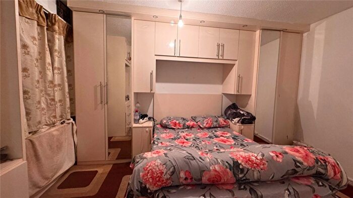 3 Bedroom Semi-Detached House To Rent In Copley Close, London, London, W7