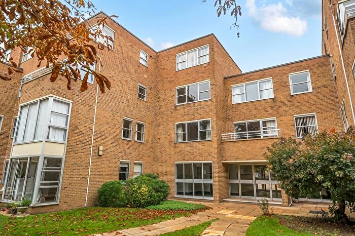 1 Bedroom Flat For Sale In Summertown, Oxford, OX2