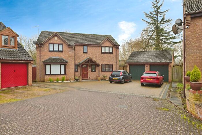 5 Bedroom Detached House For Sale In Tanfield Lane, Northampton, Northamptonshire, NN1