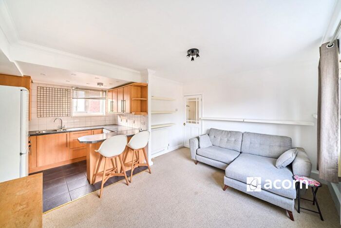 2 Bedroom Flat To Rent In Maltby Street, London, SE1