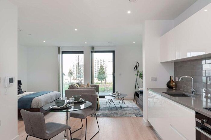 Flat To Rent In Caravel House, Treacle Works, E16