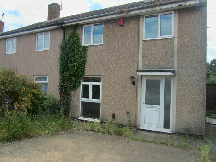 3 Bedroom Semi-Detached House To Rent In Mavor Drive, Bedworth, CV12