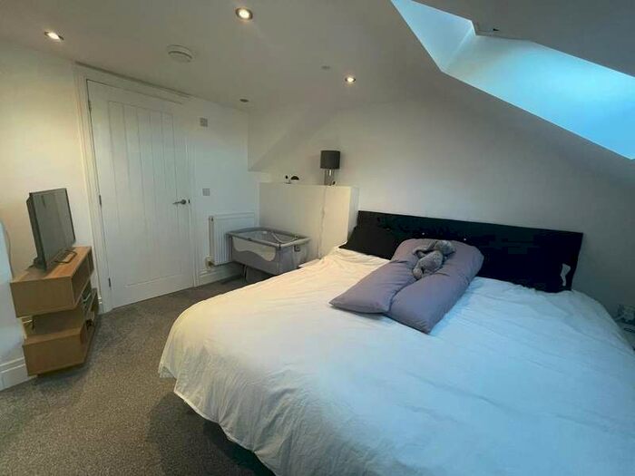 3 Bedroom Semi-Detached House To Rent In St Peters Street, Roath, Cardiff, CF24