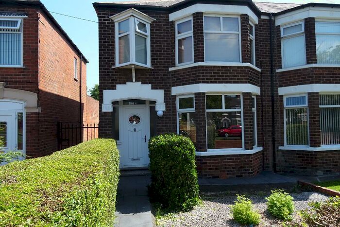 3 Bedroom Semi-Detached House To Rent In Fairfax Avenue, Hull, HU5