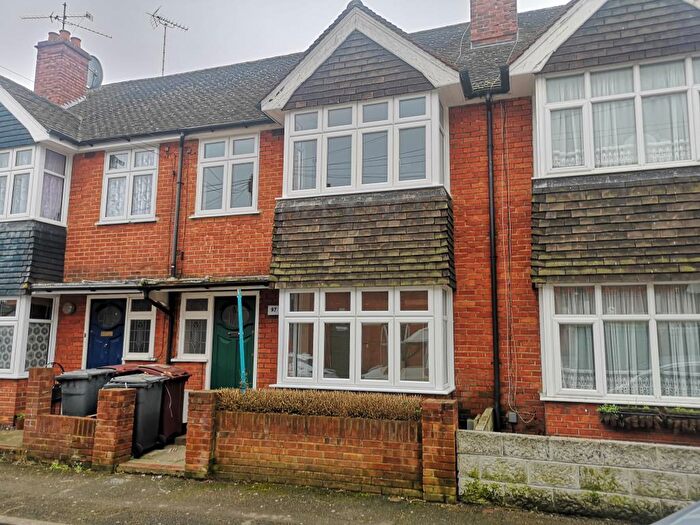3 Bedroom Terraced House To Rent In Reading, Berkshire, RG30
