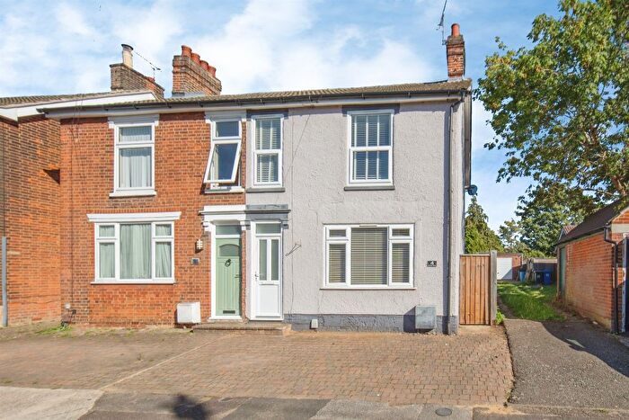 3 Bedroom Semi Detached House For Sale In Alston Road, Ipswich, IP3