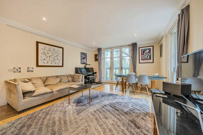 3 Bedroom Flat For Sale In Vincent Square, Westminster, London, SW1P