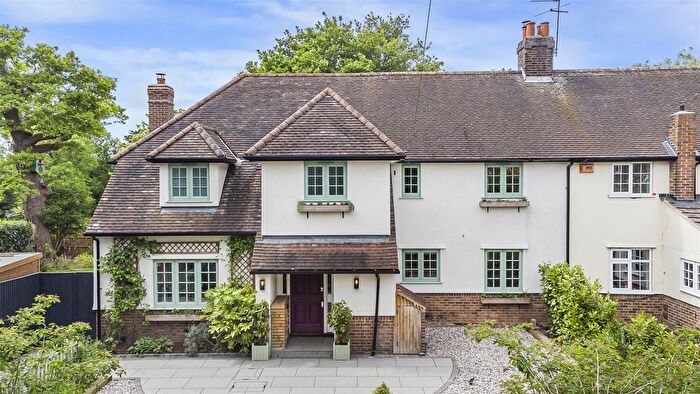 3 Bedroom Semi-detached House For Sale In Brickendon Green, Brickendon, SG13