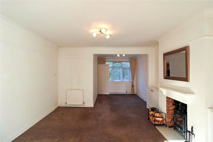 2 Bedroom Bungalow For Sale In The Fairway, Leigh-on-Sea, Essex, SS9