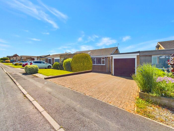 4 Bedroom Link Detached House For Sale In Woodfield, Lacey Green, HP27