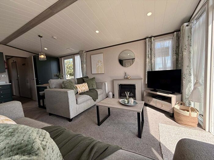 2 Bedroom Mobile/park Home For Sale In Boswinger, St. Austell, PL26