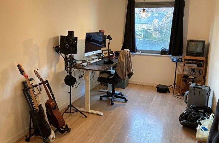 2 Bedroom Flat For Sale In Flat Madison Building, Blackheath Road, London, SE10