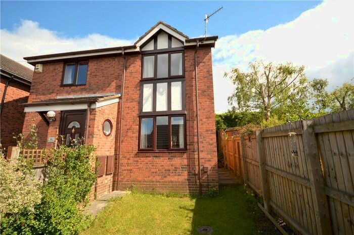 4 Bedroom Detached House To Rent In Markham Croft, Rawdon, Leeds LS19