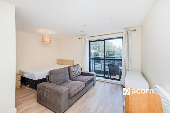 Studio To Rent In Spa Road, London, SE16