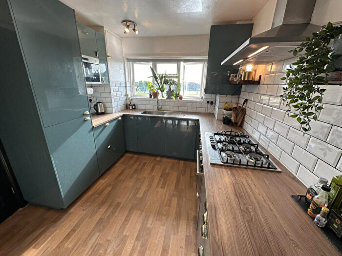 1 Bedroom Flat To Rent In Wrythe Lane, Carshalton, Surrey, SM5