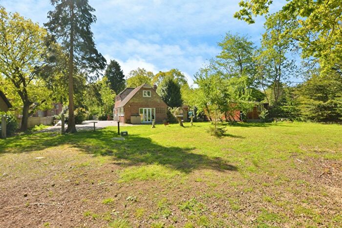4 Bedroom Detached House For Sale In Ruckinge, Ashford, Kent, TN26