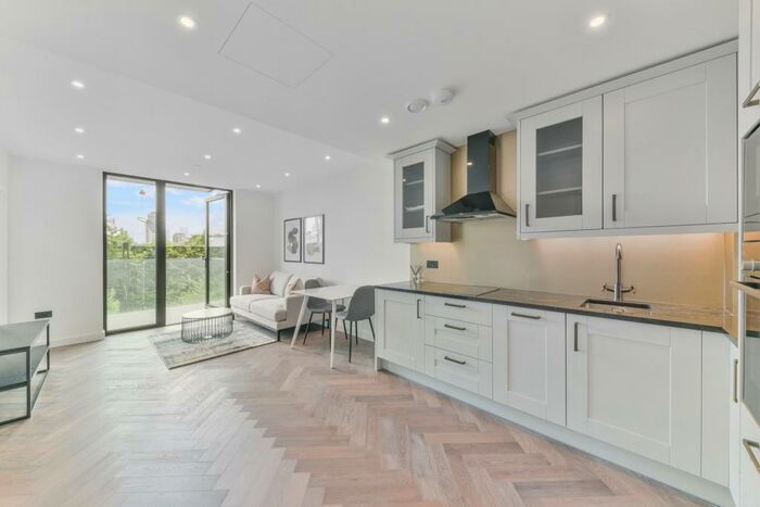 Apartment To Rent In Merino Gardens, London Dock, London, E1W