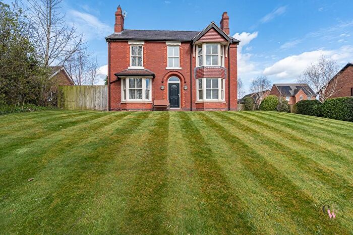 3 Bedroom Detached House For Sale In Swanlow Lane, Winsford, CW7