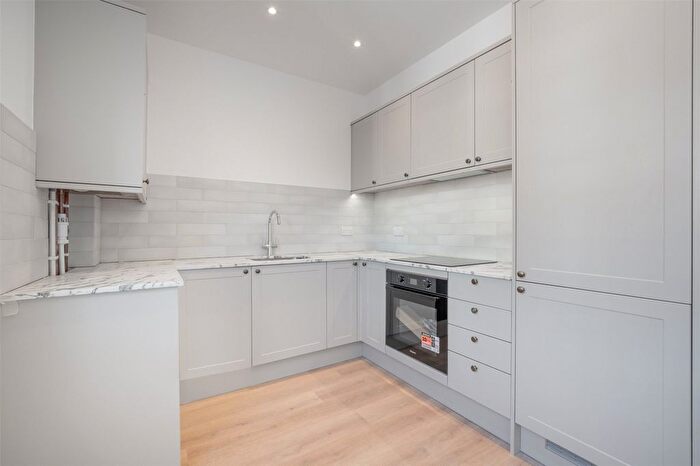 1 Bedroom Flat To Rent In Summerland Gardens, London, N10