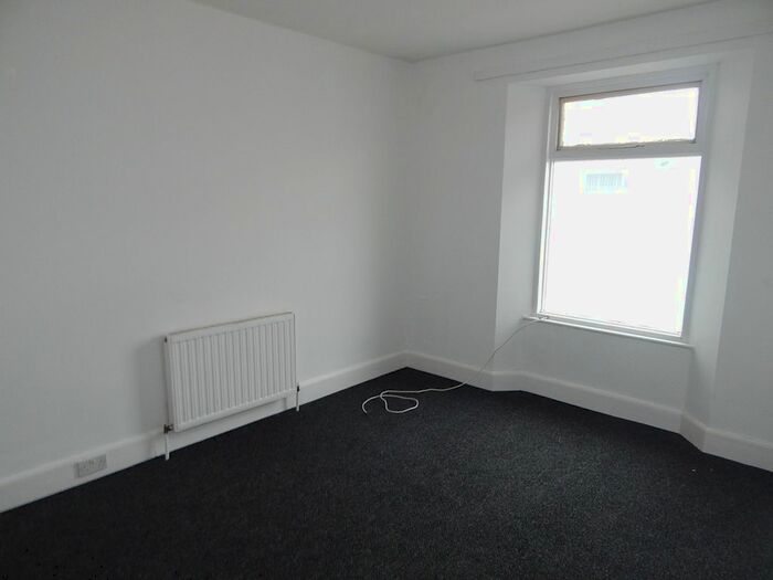 2 Bedroom Flat To Rent In Warren Road, Torquay, TQ2