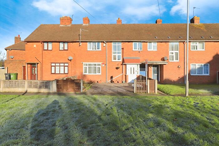 3 Bedroom Terraced House For Sale In Pembroke Avenue, Wolverhampton, West Midlands, WV2