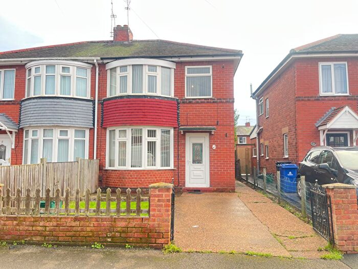 3 Bedroom Semi-Detached House For Sale In Drake Road, Doncaster, DN2