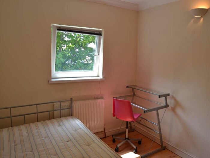 3 Bedroom Flat To Rent In Bedford Street, Roath, Cardiff, CF24