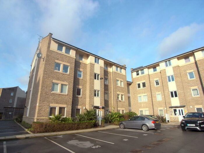 2 Bedroom Flat To Rent In Smeaton Court, Cornmill View, Horsforth, Leeds, LS18