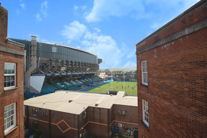 2 Bedroom Apartment To Rent In Westgate Street, Cardiff, CF10