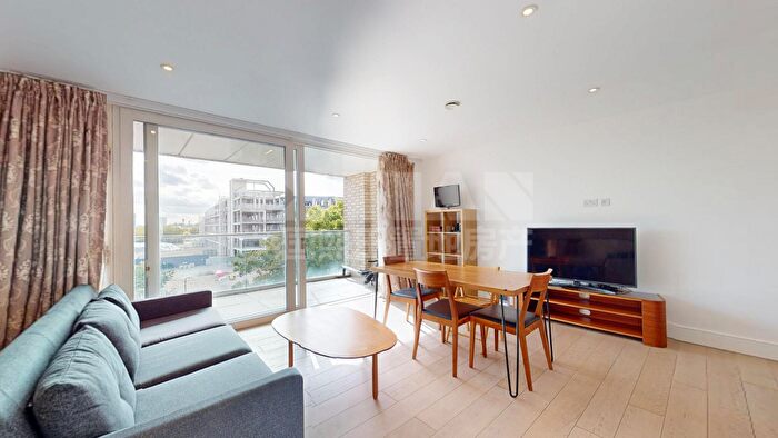 3 Bedroom Apartment For Sale In Claremont House, Quebec Way, London, SE16