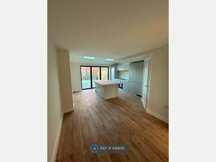 3 Bedroom Terraced House To Rent In Bellhouse Way, York, YO24