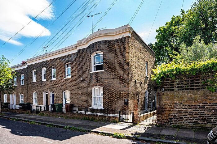 1 Bedroom Flat For Sale In Strickland Street, St Johns, London, SE8